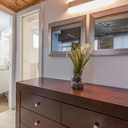 Apartment In The Heart Of